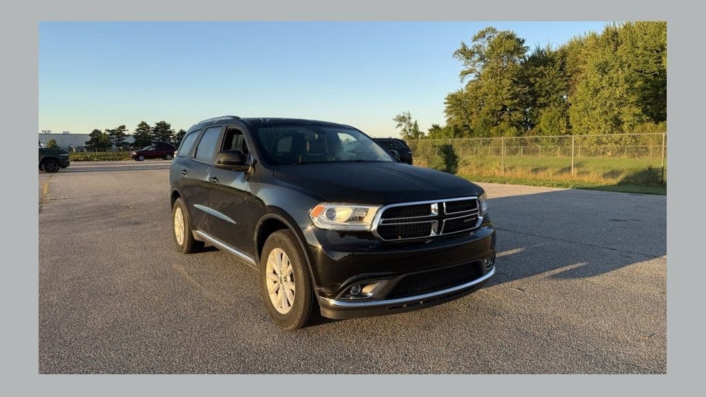 2019 Dodge Durango SXT Plus — photo 1 of 17