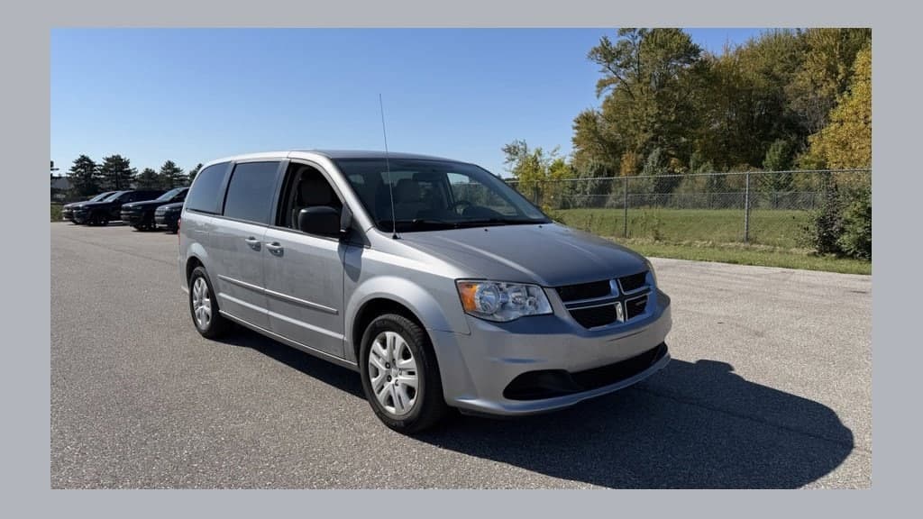 2017 Dodge Grand Caravan SE — photo 1 of 19