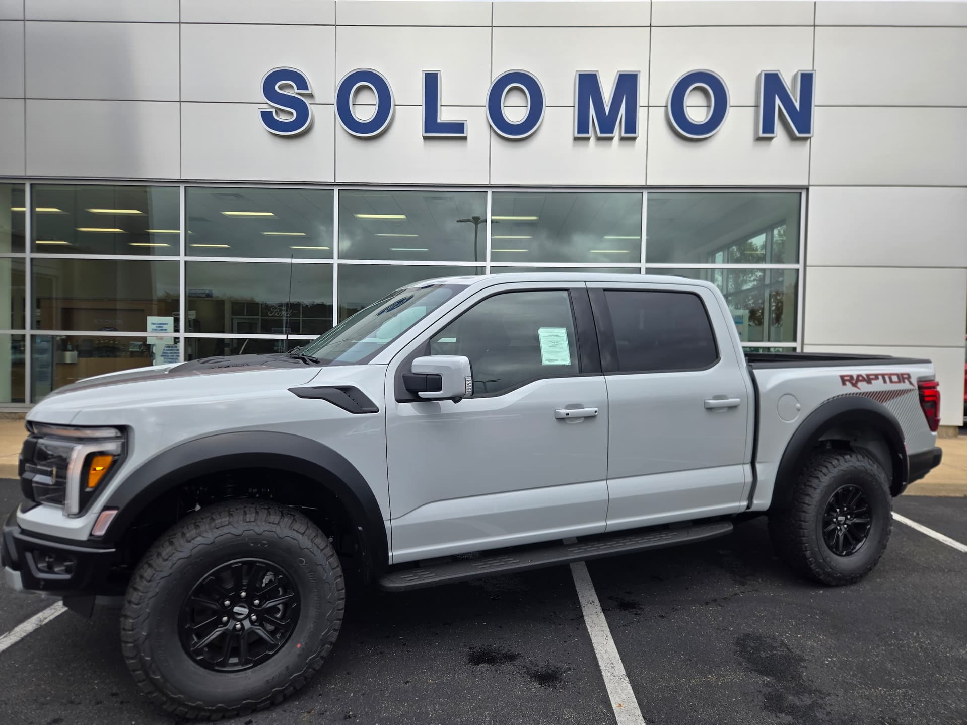 2026 Ford F-150 Raptor — photo 1 of 34