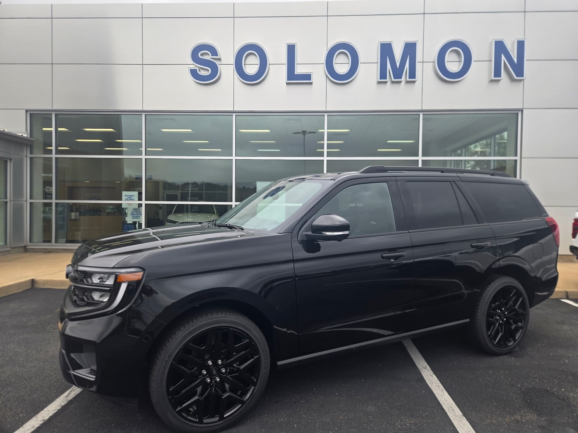 2027 Ford Expedition Platinum — photo 1 of 35