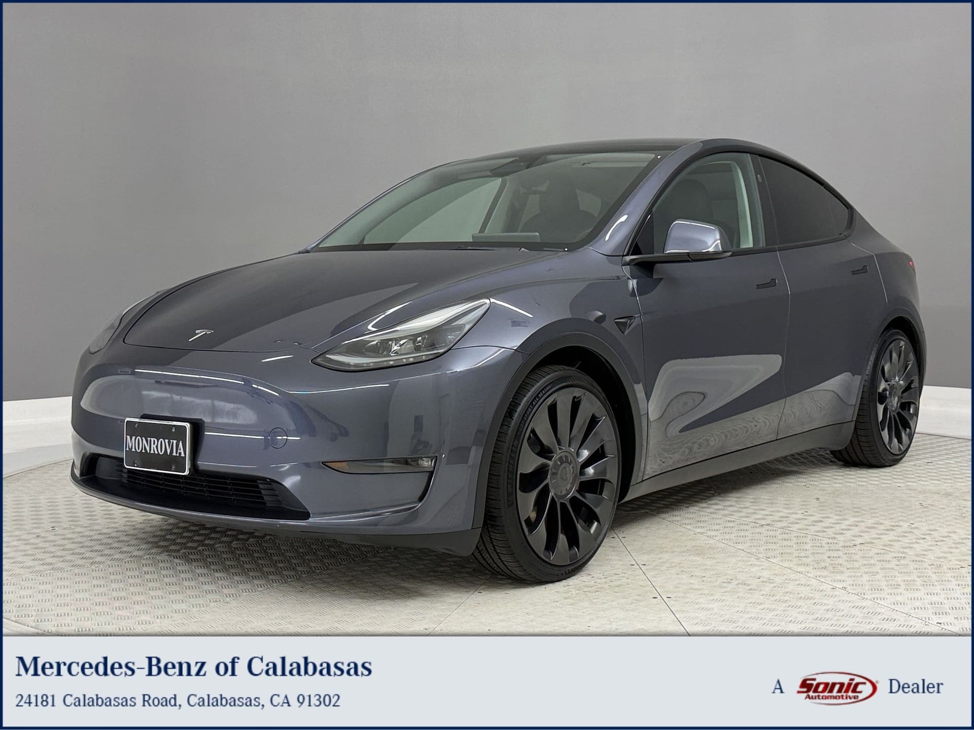 2023 Tesla Model Y Performance — photo 1 of 33