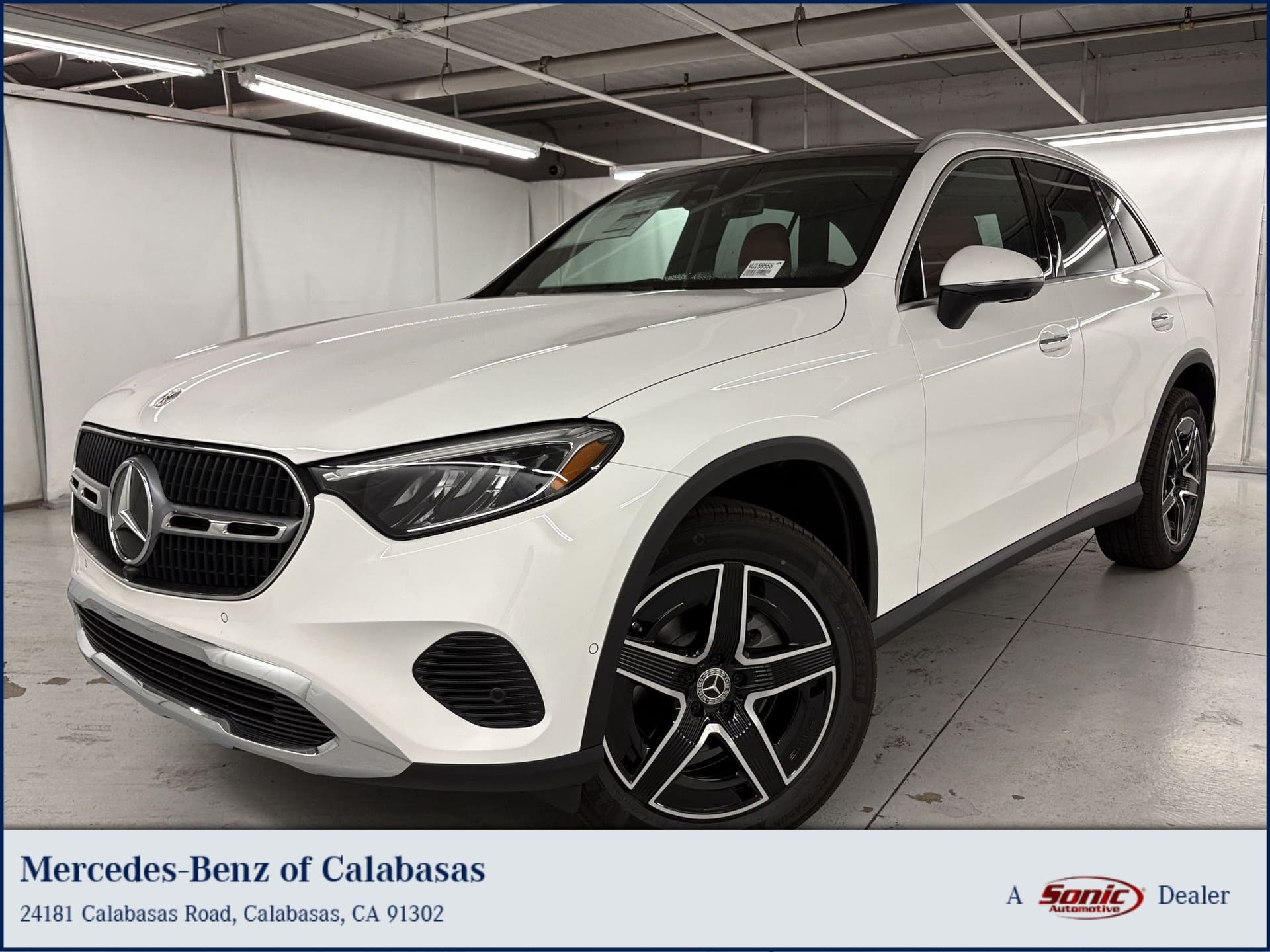 2027 Mercedes-Benz GLC GLC 300 — photo 1 of 32