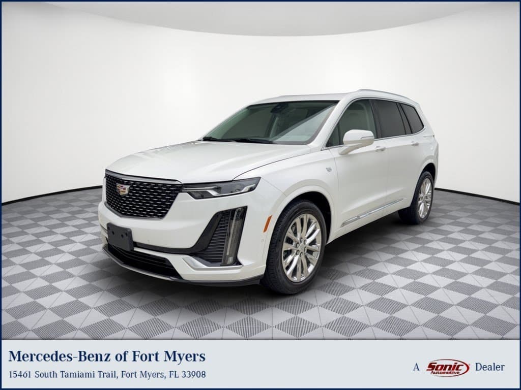 2021 Cadillac XT6 Premium Luxury — photo 1 of 32