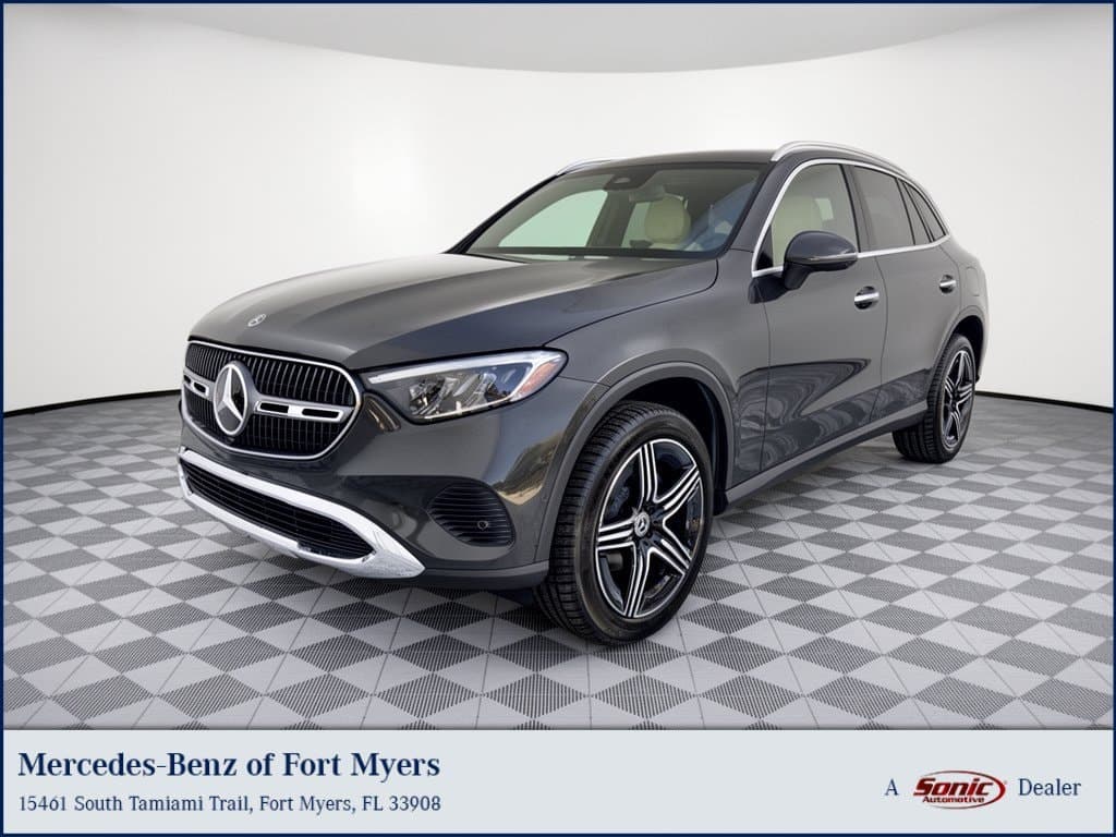 2027 Mercedes-Benz GLC GLC 300 — photo 1 of 31