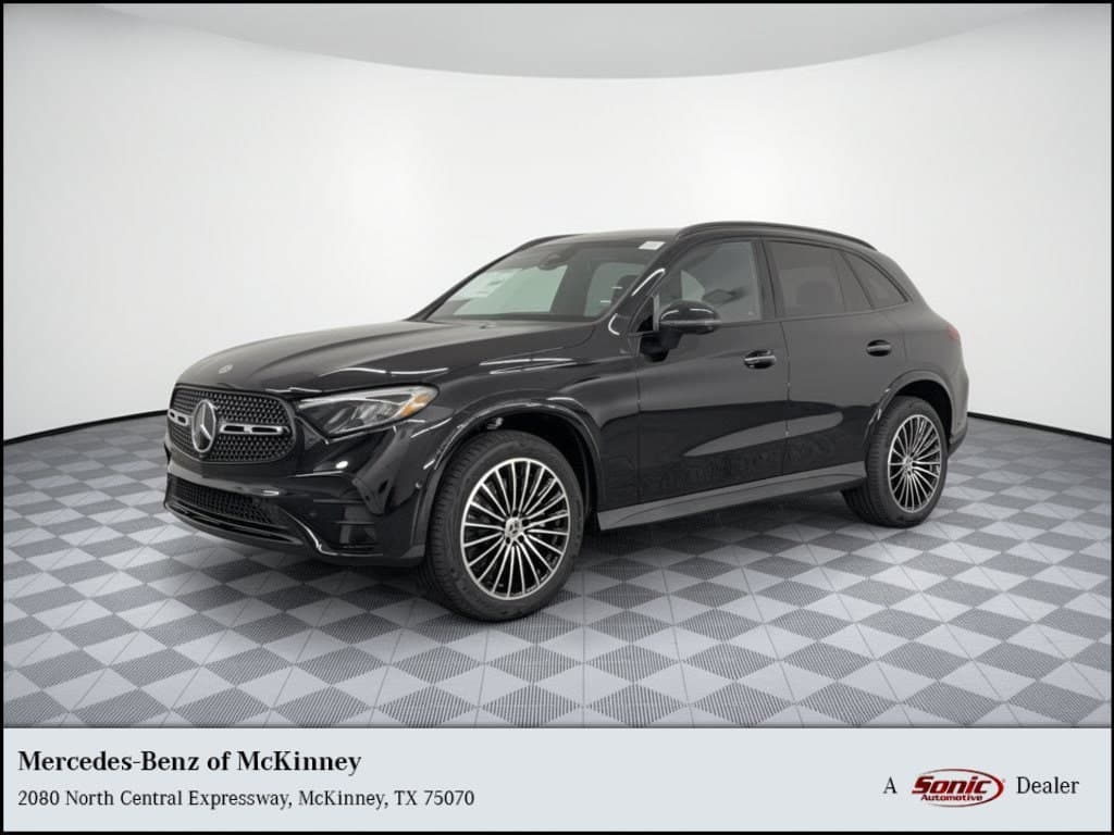 2027 Mercedes-Benz GLC GLC 300 — photo 1 of 32