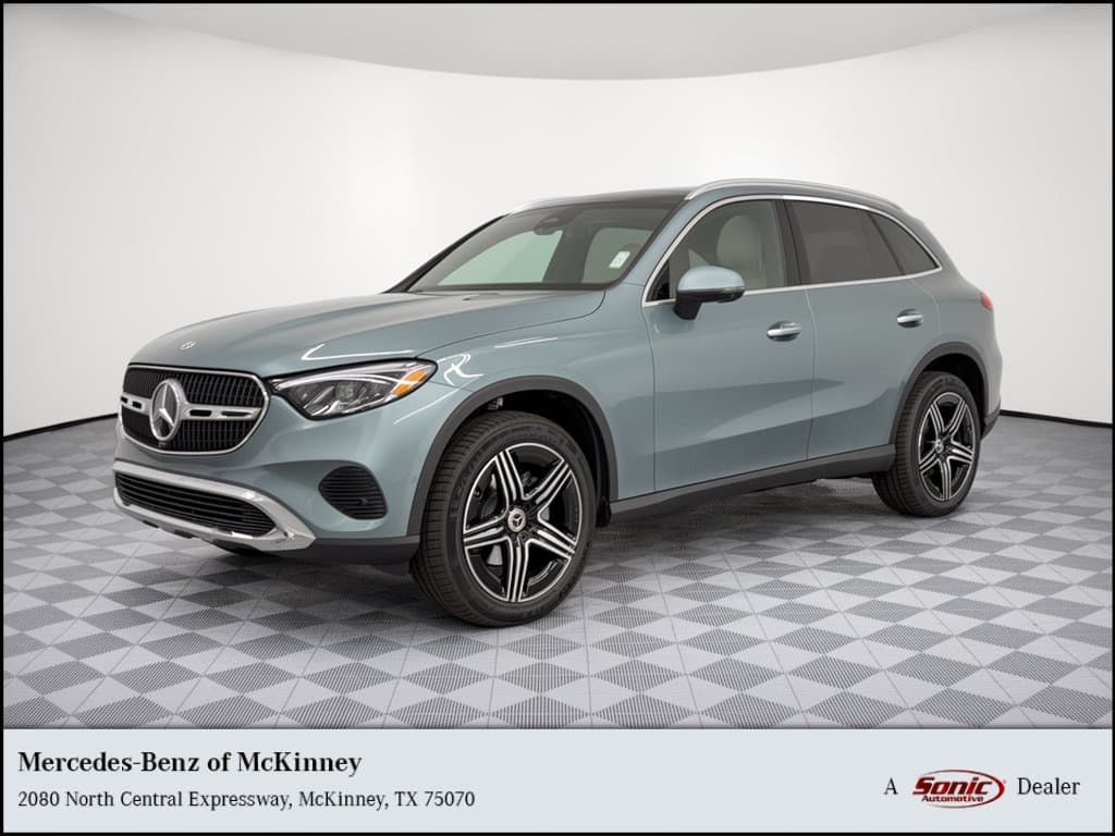 2027 Mercedes-Benz GLC GLC 300 — photo 1 of 32