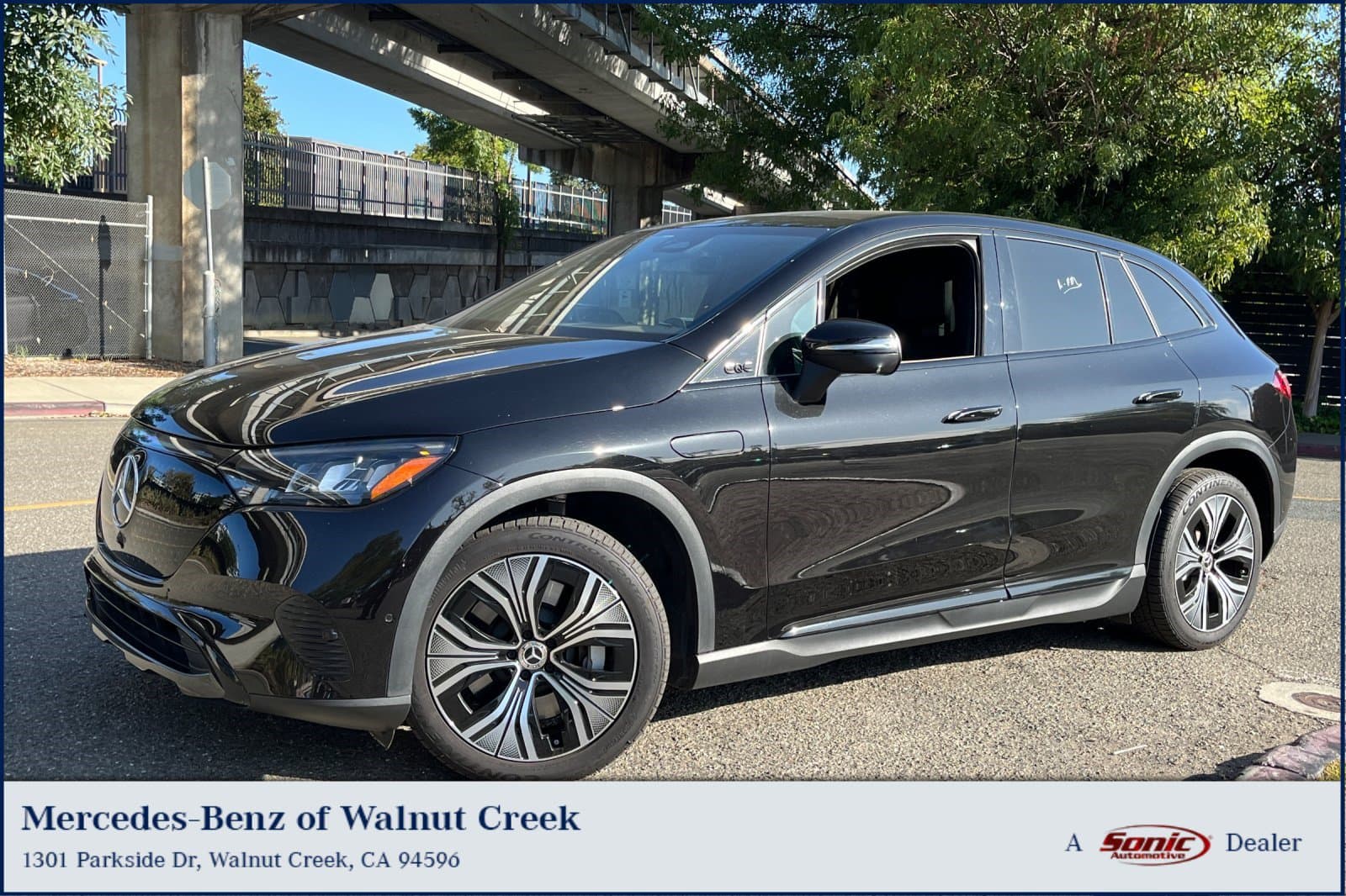 2023 Mercedes-Benz EQE Base — photo 1 of 25