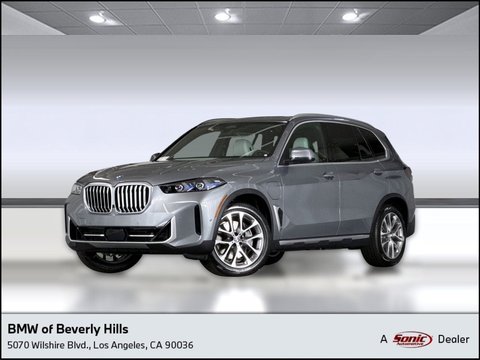 2026 BMW X5 xDrive50e — photo 1 of 44