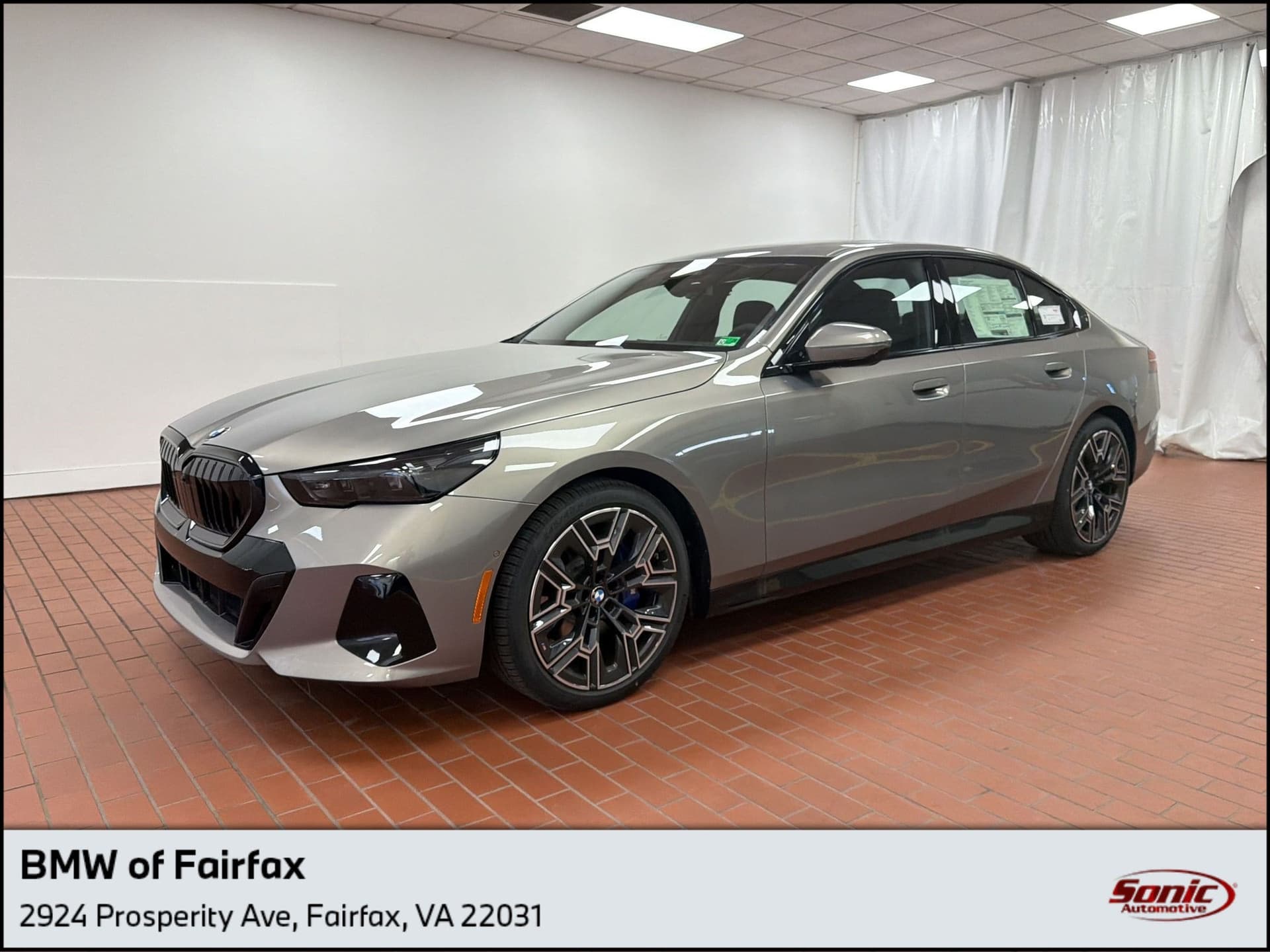 2026 BMW 5 Series 530i xDrive — photo 1 of 42