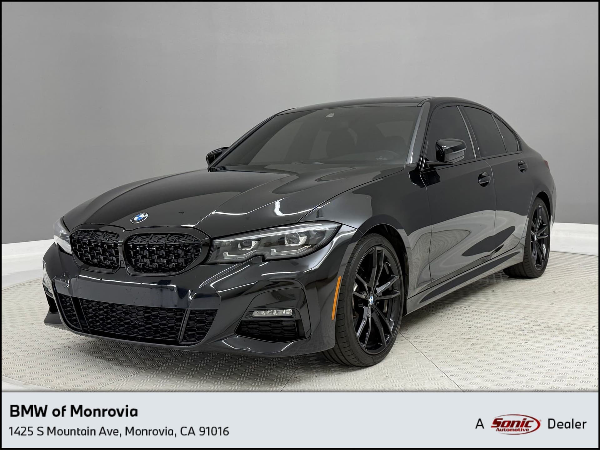 2022 BMW 3 Series 330i — photo 1 of 12