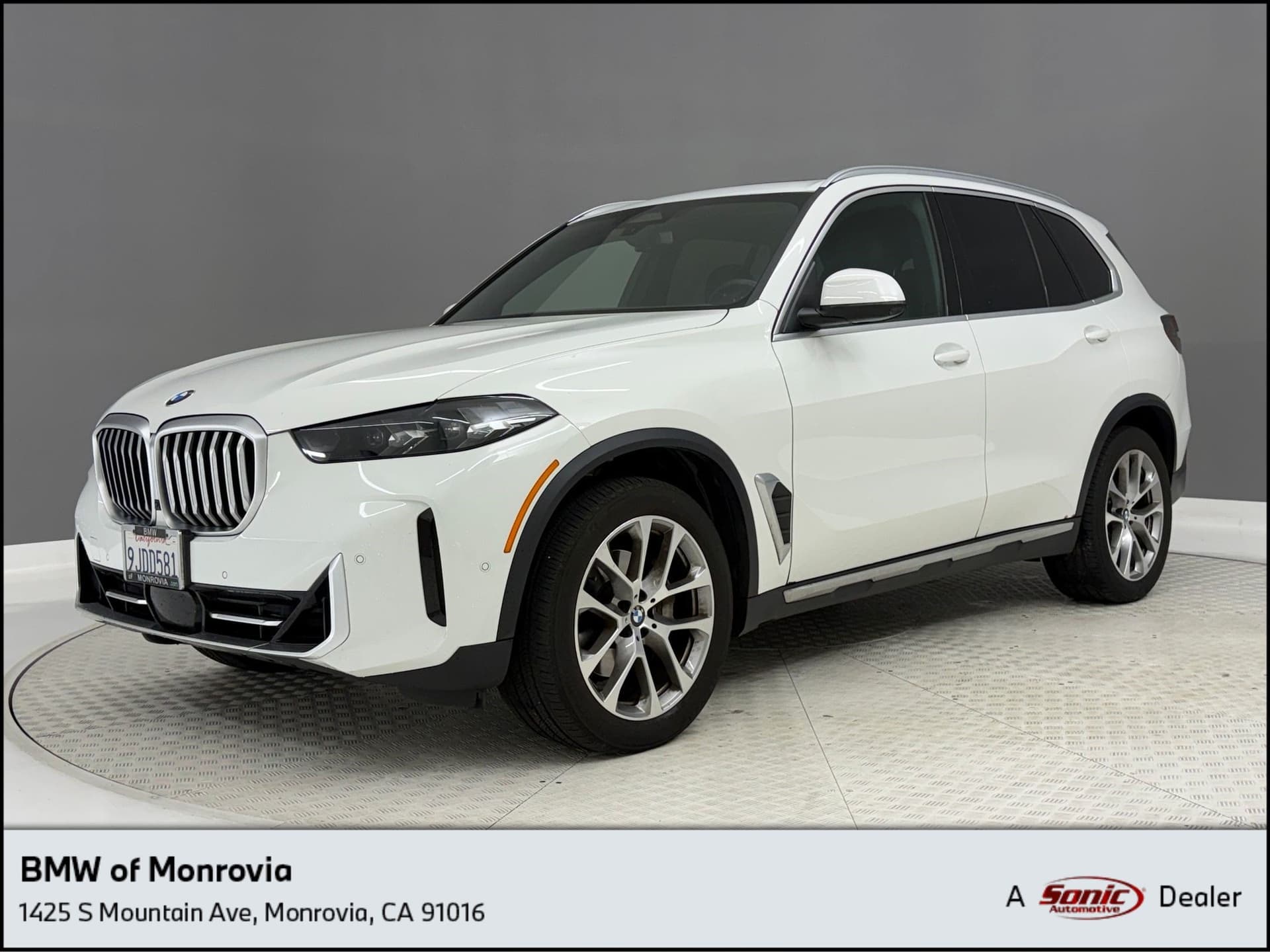 2024 BMW X5 xDrive40i — photo 1 of 12