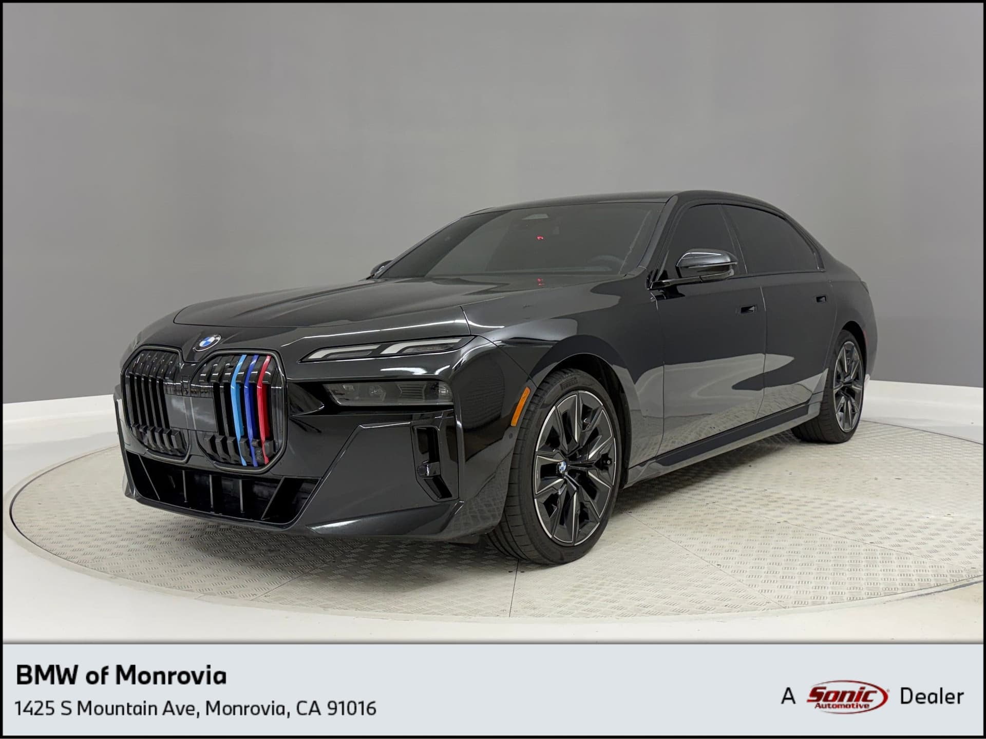2025 BMW 7 Series 740i — photo 1 of 26