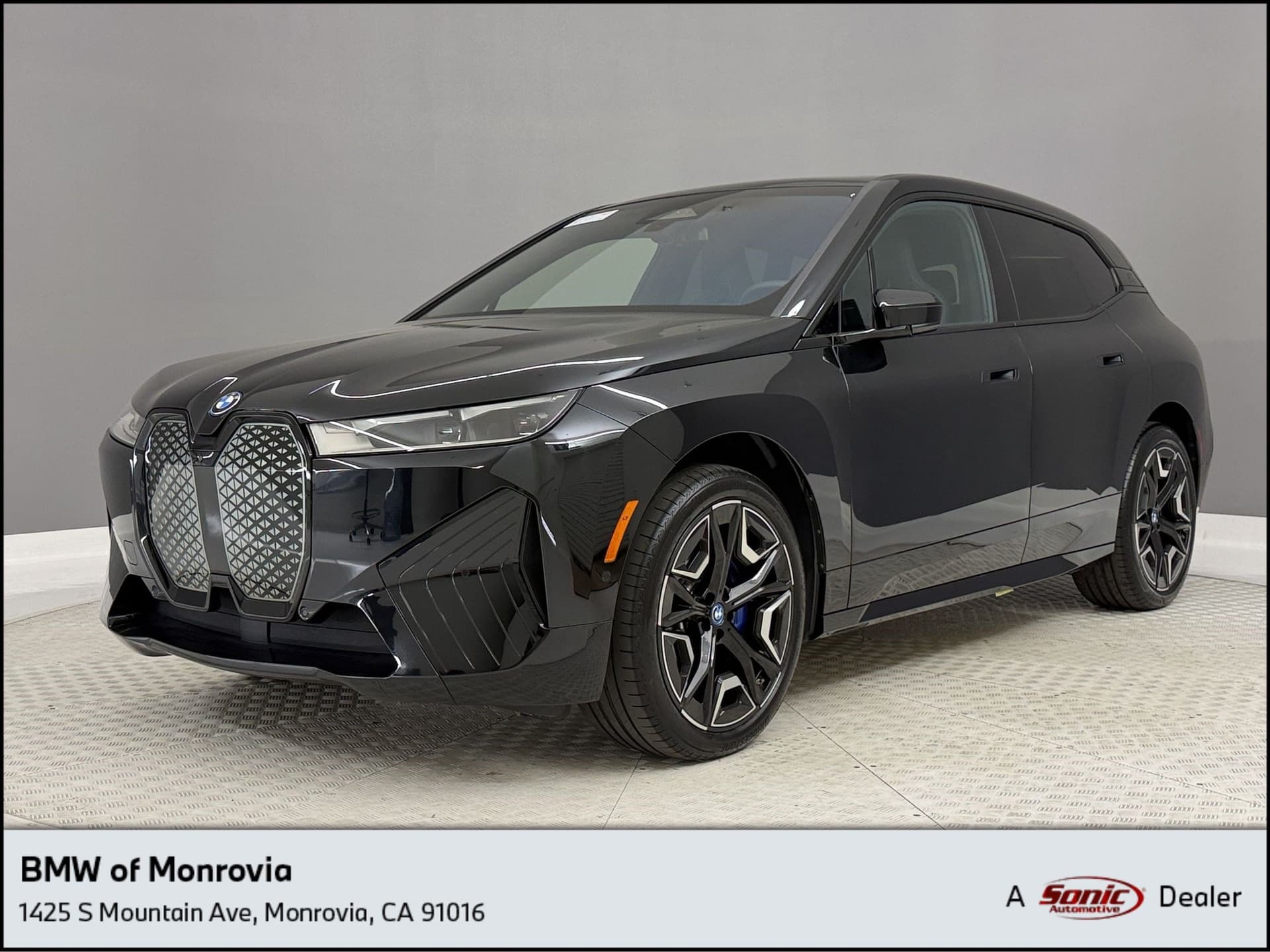 2024 BMW iX xDrive50 — photo 1 of 33