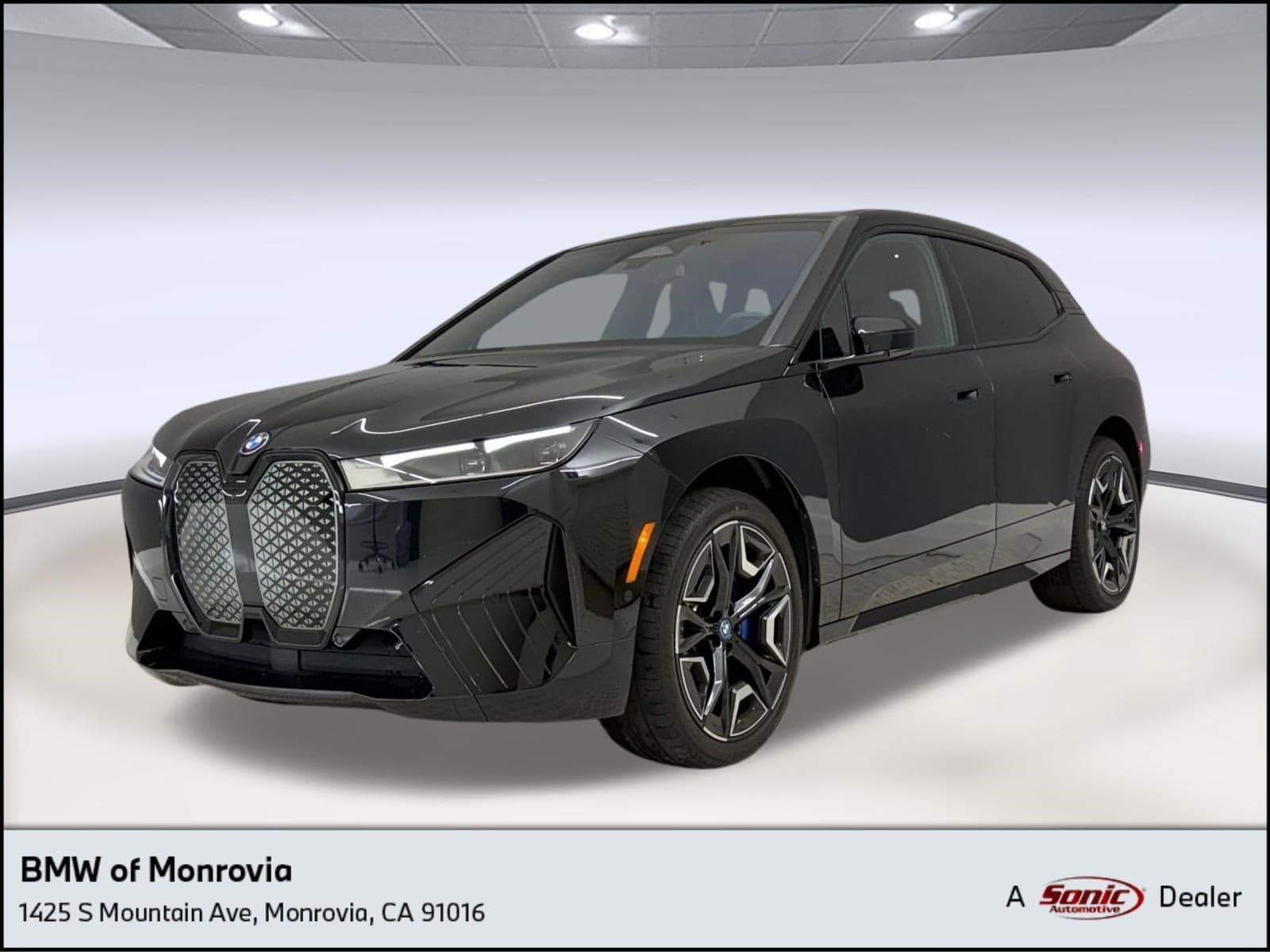 2024 BMW iX xDrive50 — photo 1 of 12