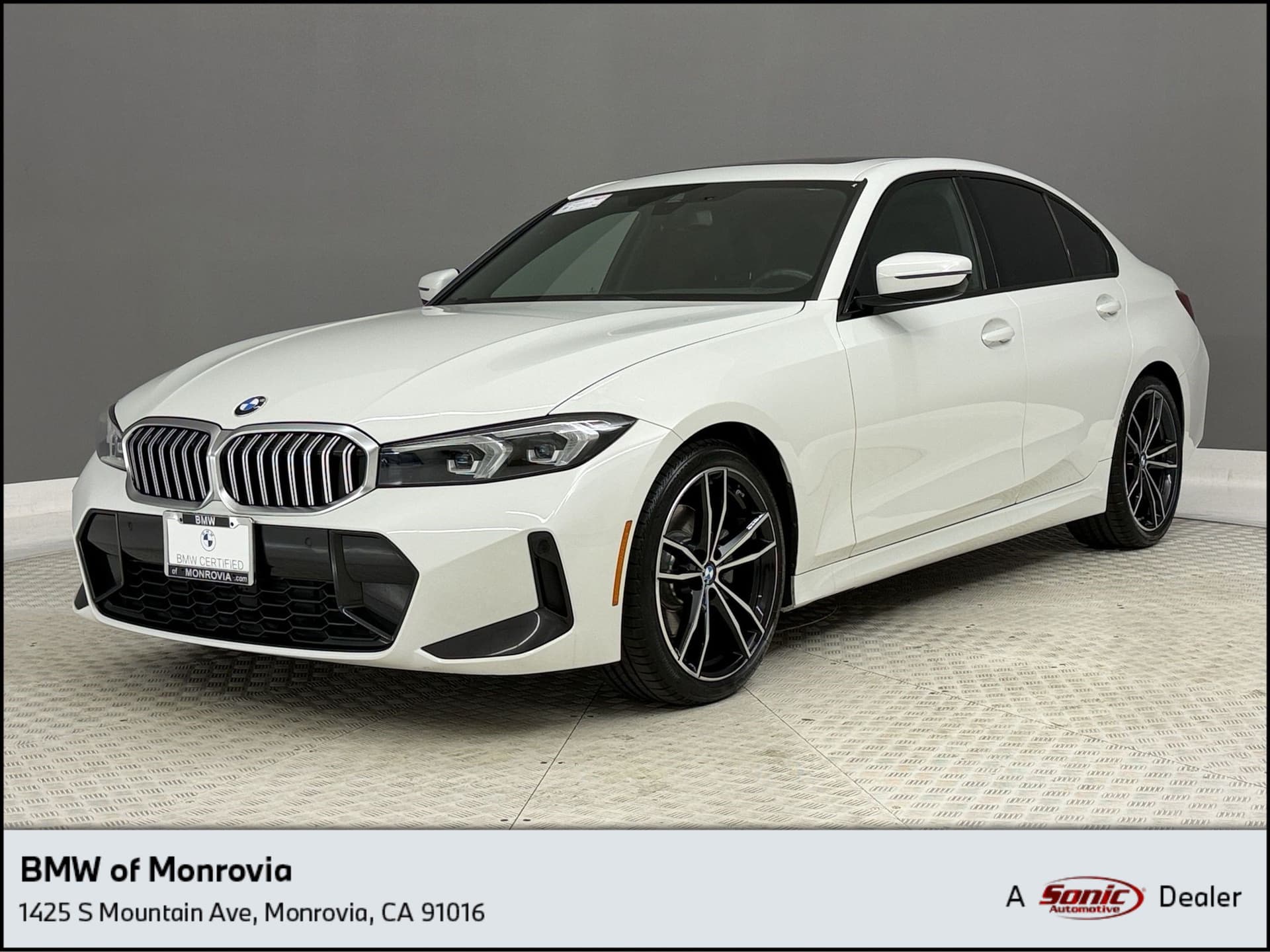 2023 BMW 3 Series 330i — photo 1 of 34