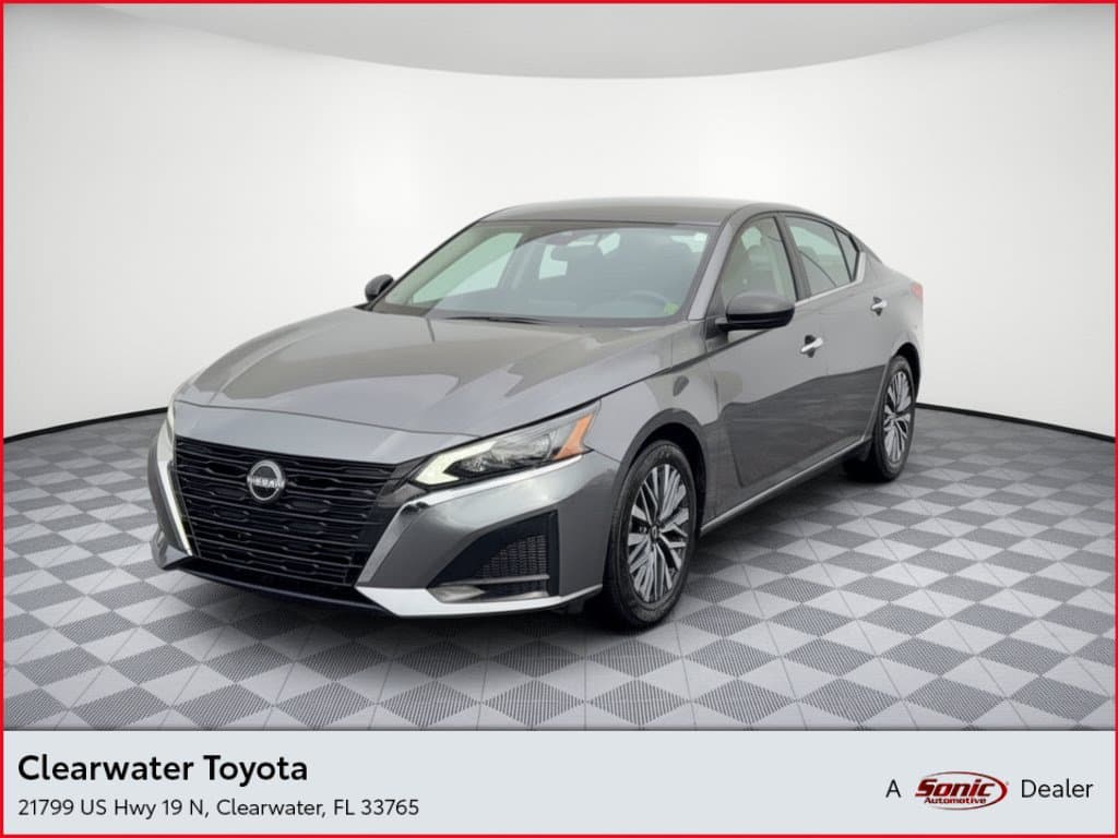 2025 Nissan Altima SV — photo 1 of 32