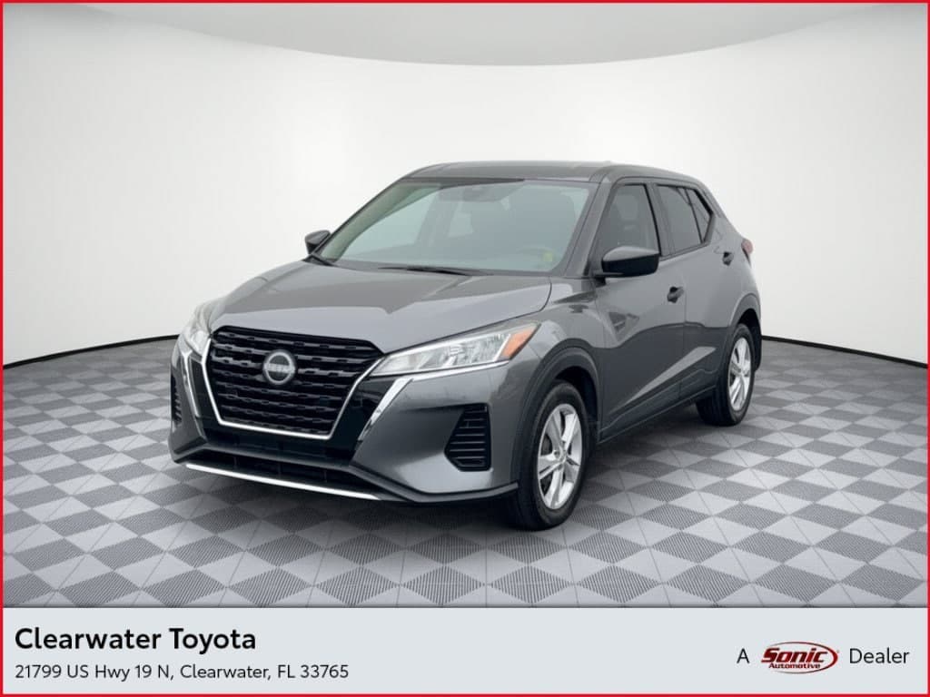 2023 Nissan Kicks S — photo 1 of 32