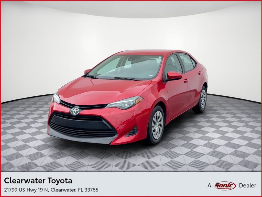2019 Toyota Corolla LE — photo 1 of 32