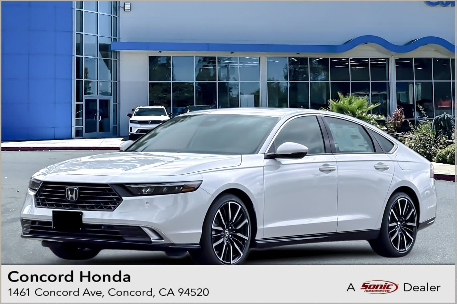 2026 Honda Accord Hybrid Touring — photo 1 of 33