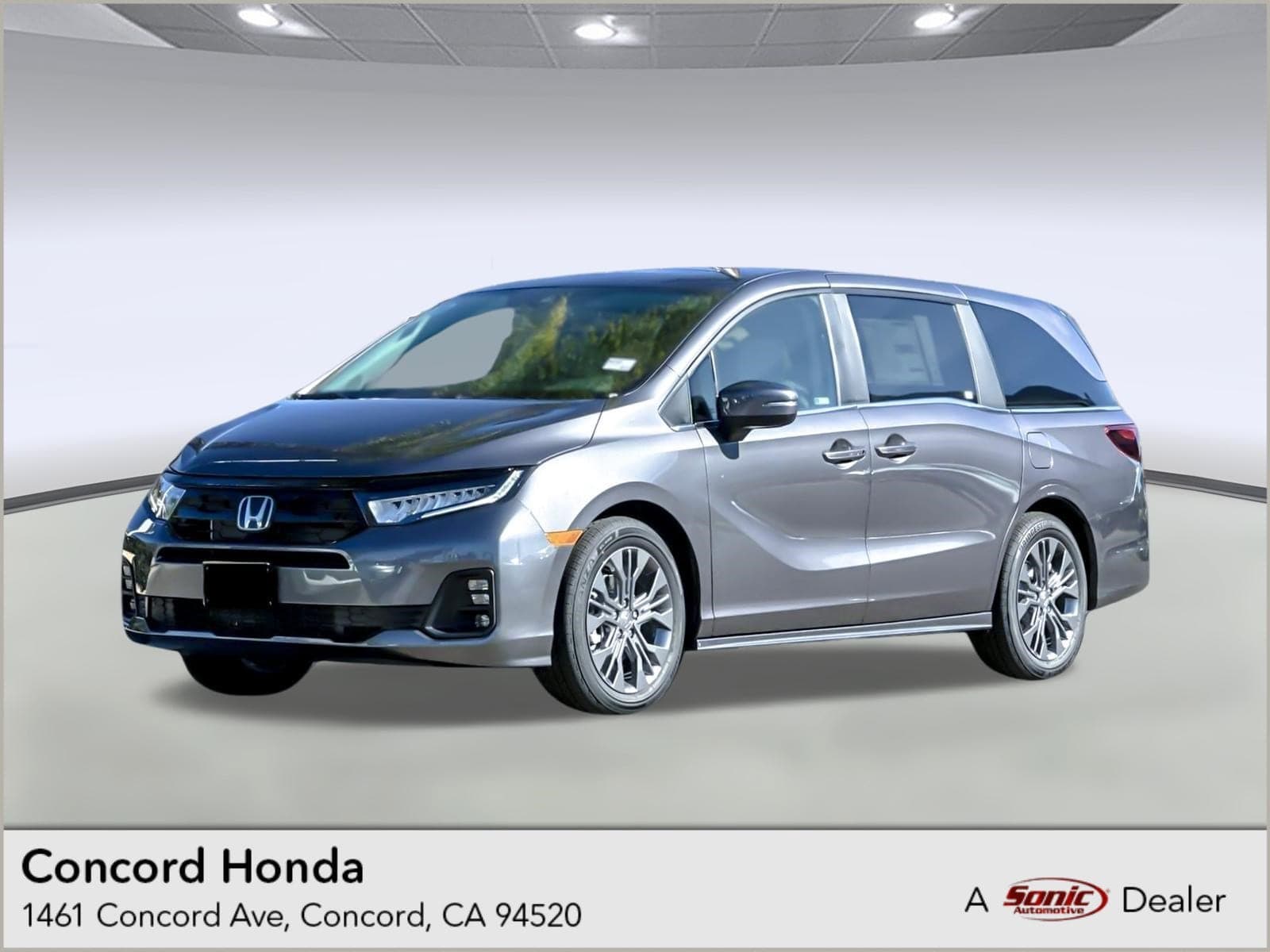 2027 Honda Odyssey Touring — photo 1 of 32