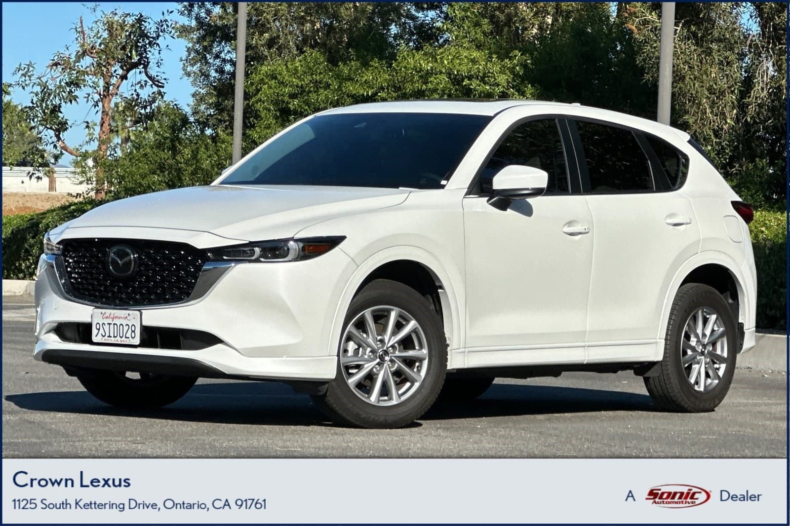 2025 Mazda CX-5 2.5 S Preferred Package — photo 1 of 35