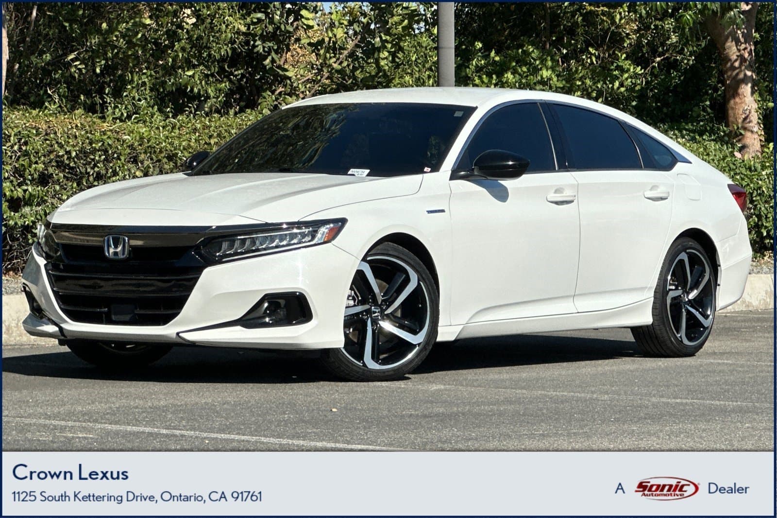 2022 Honda Accord Hybrid Sport — photo 1 of 32