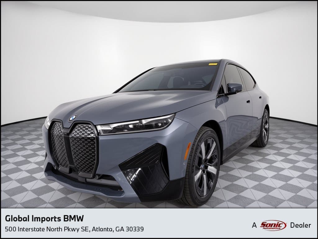 2024 BMW iX xDrive50 — photo 1 of 10