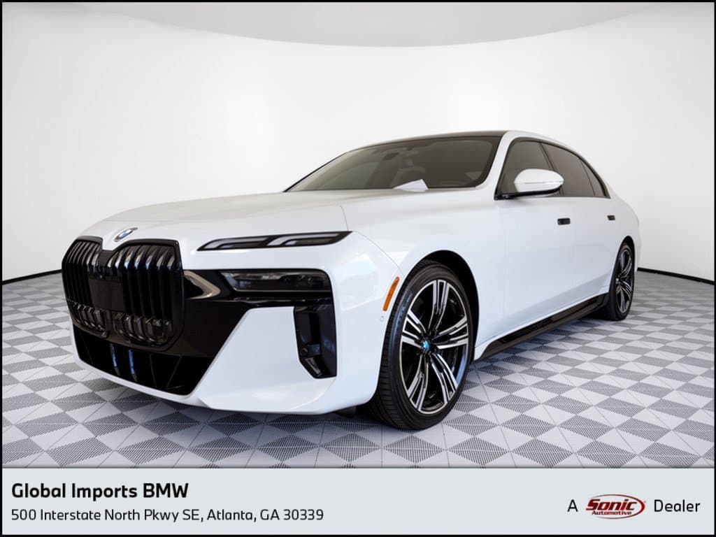 2024 BMW i7 eDrive50 — photo 1 of 10