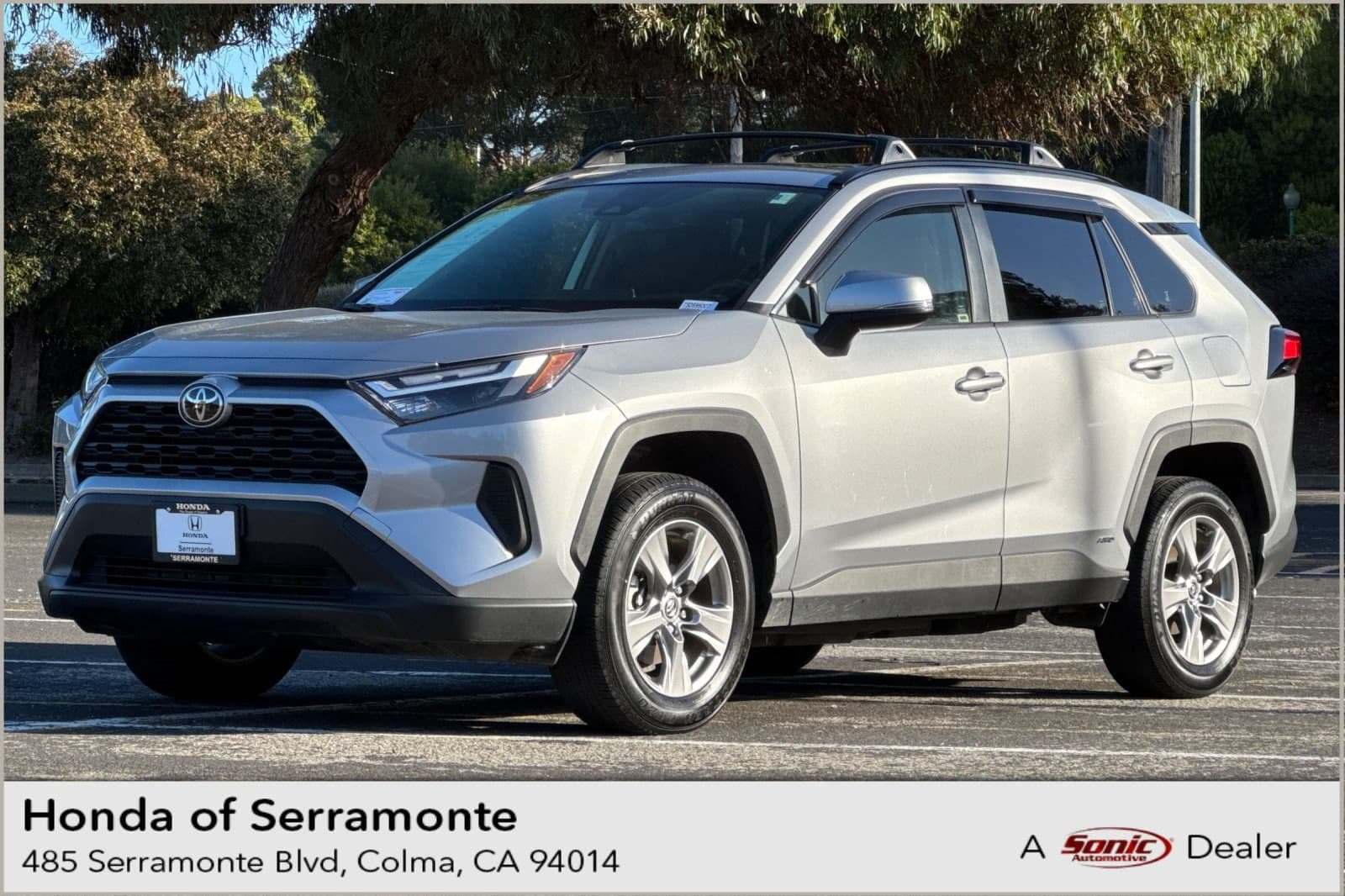 2025 Toyota RAV4 Base — photo 1 of 35