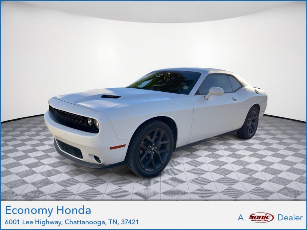 2019 Dodge Challenger SXT — photo 1 of 10