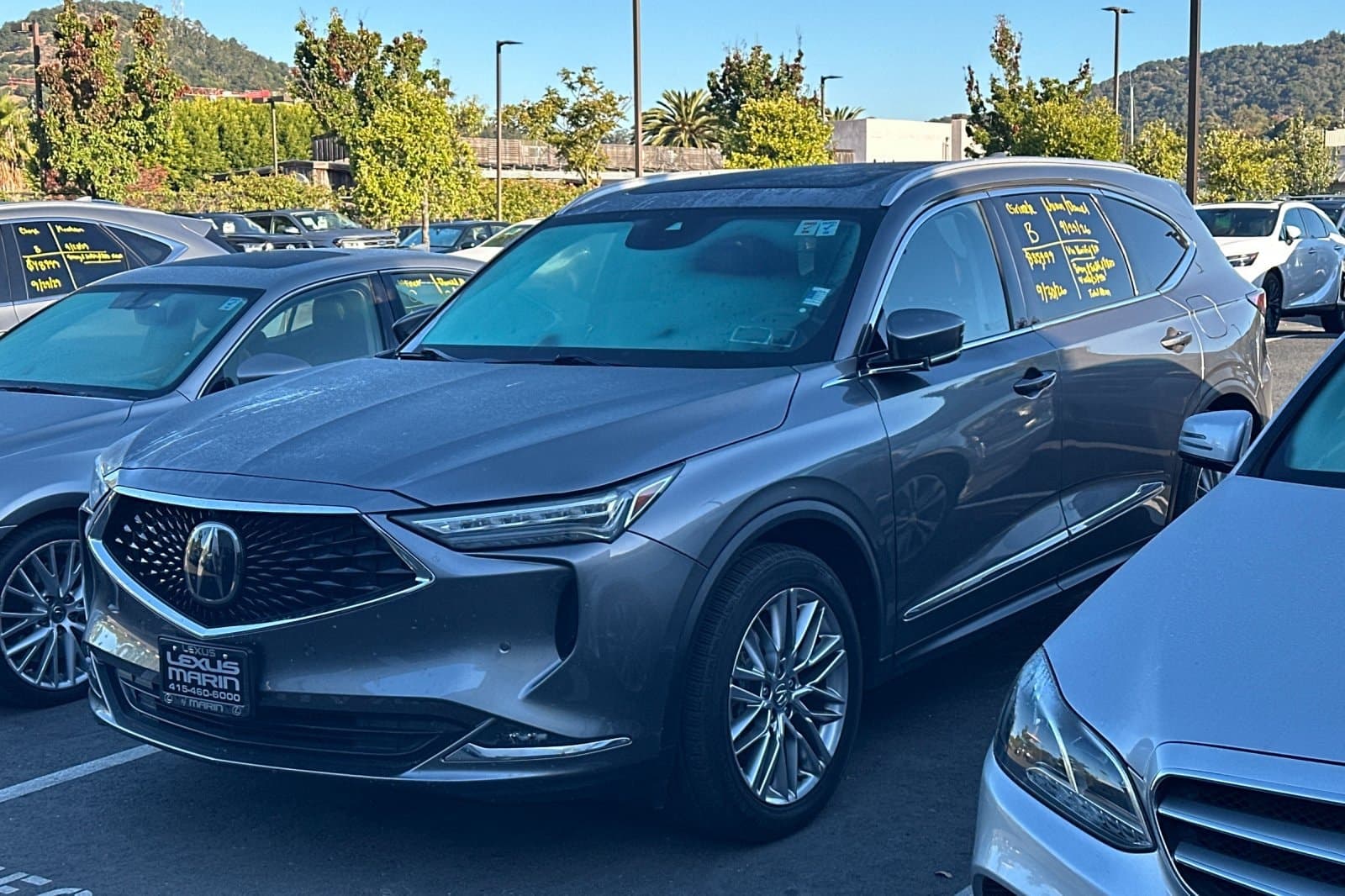 2022 Acura MDX Base — photo 1 of 3