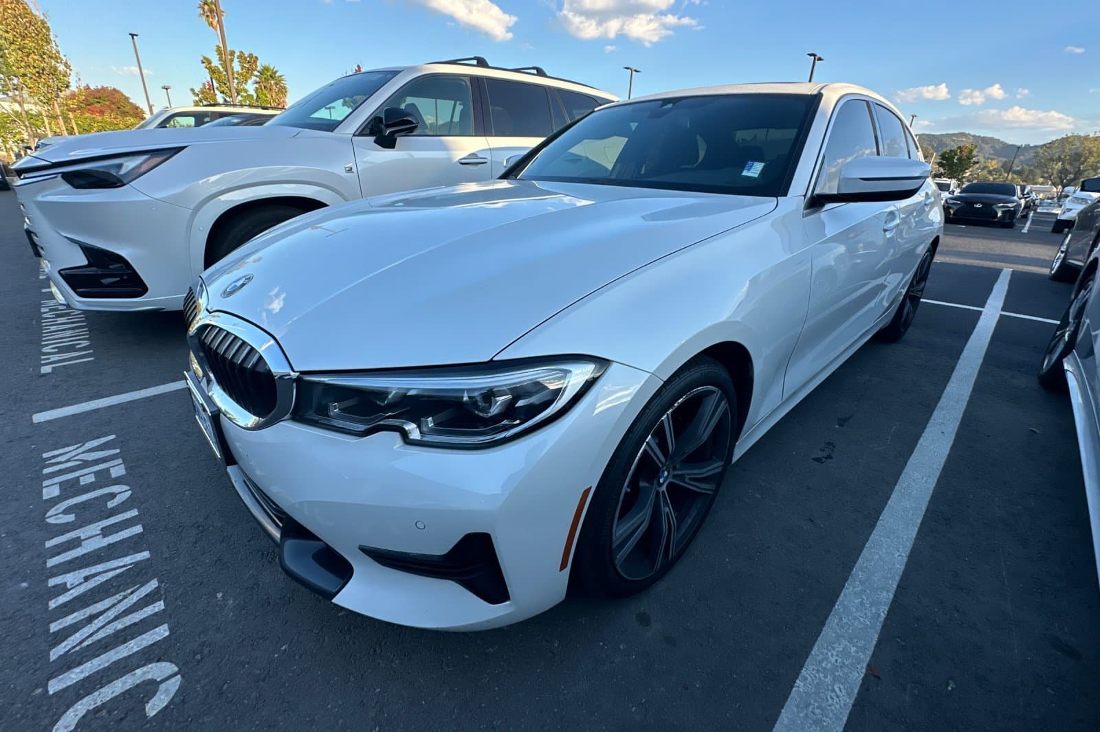 2021 BMW 3 Series 330i — photo 1 of 3