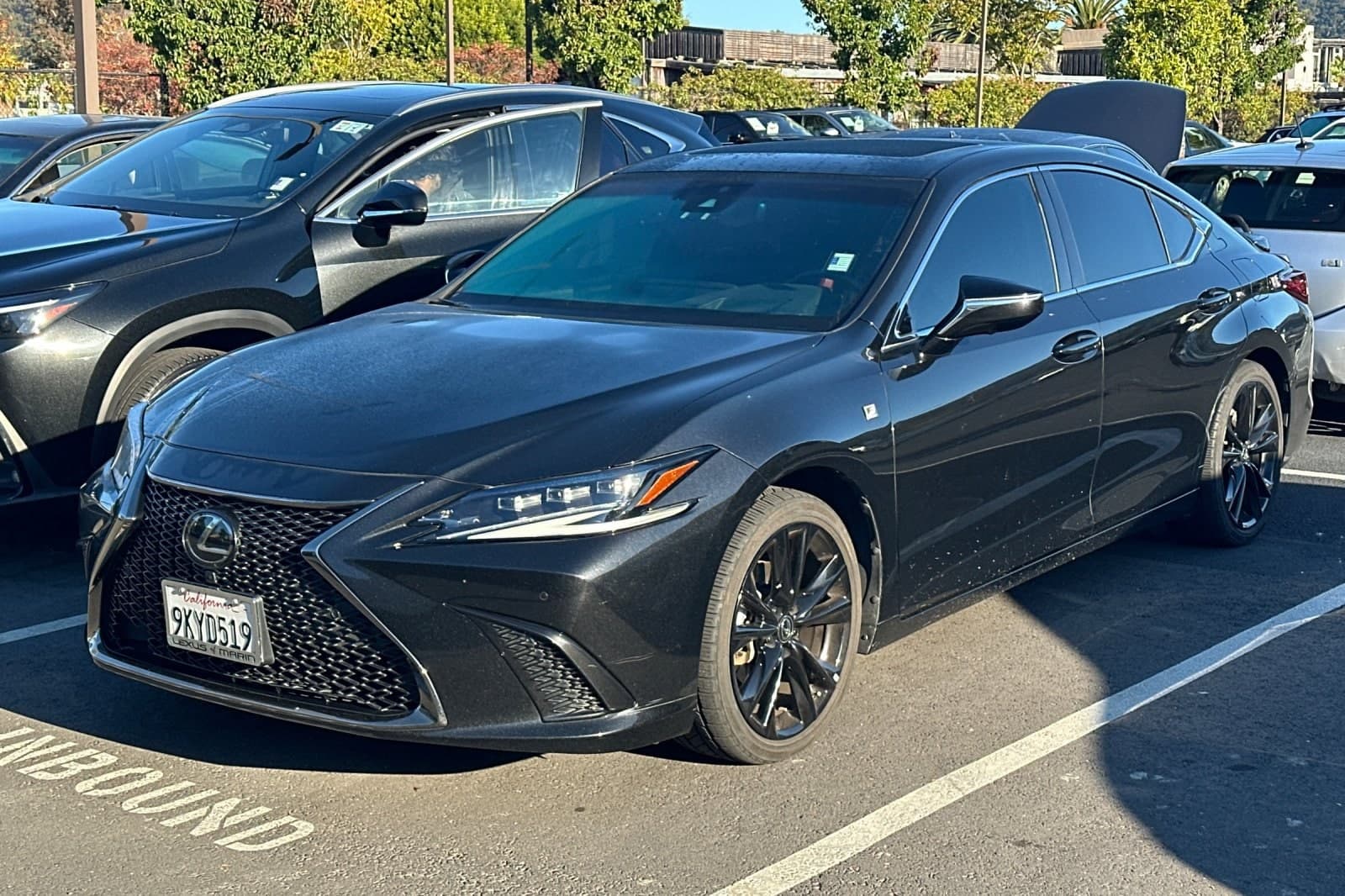 2024 Lexus ES Base — photo 1 of 3