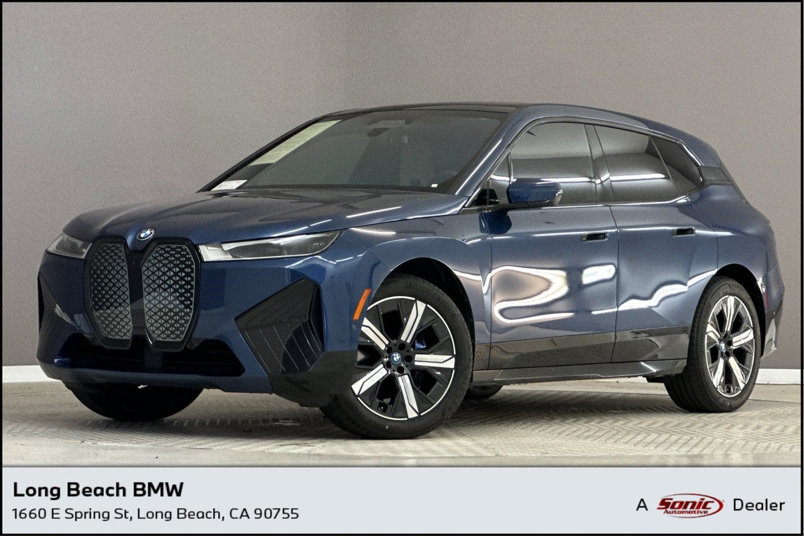 2024 BMW iX xDrive50 — photo 1 of 36