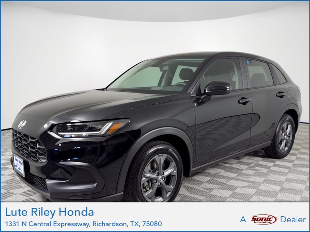 2027 Honda HR-V LX — photo 1 of 32