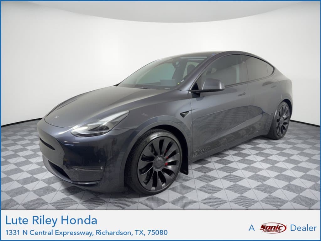 2025 Tesla Model Y Performance — photo 1 of 32