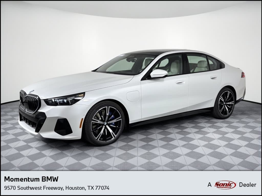 2027 BMW 5 Series 550e xDrive — photo 1 of 45