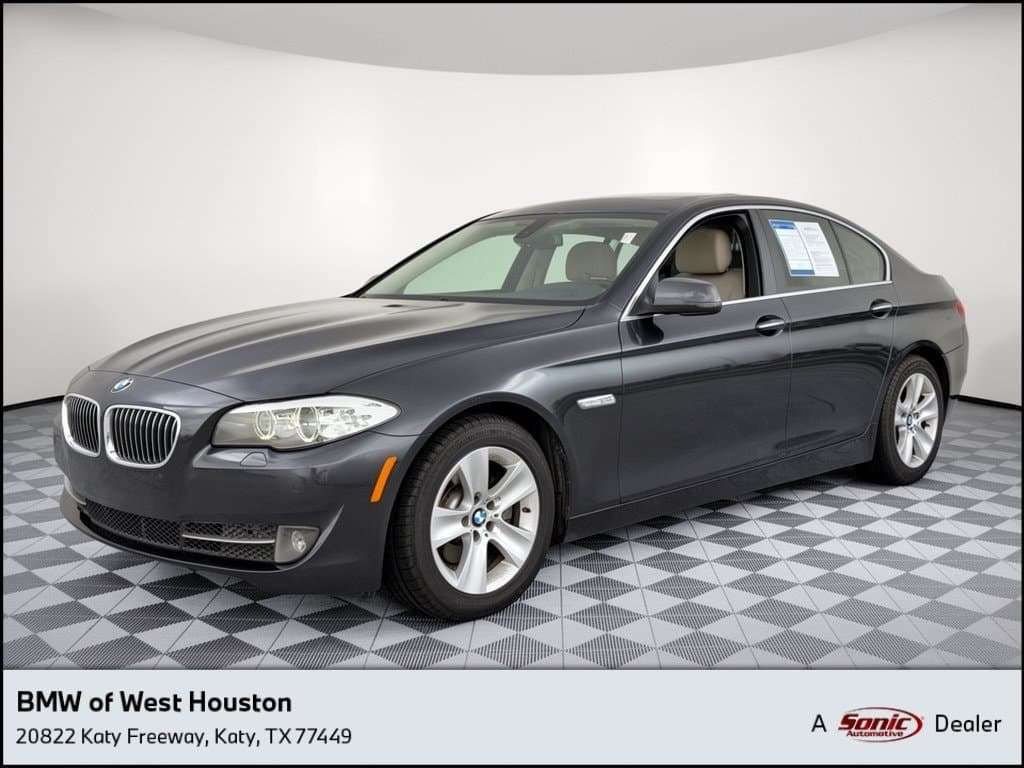 2012 BMW 5 Series 528i — photo 1 of 30