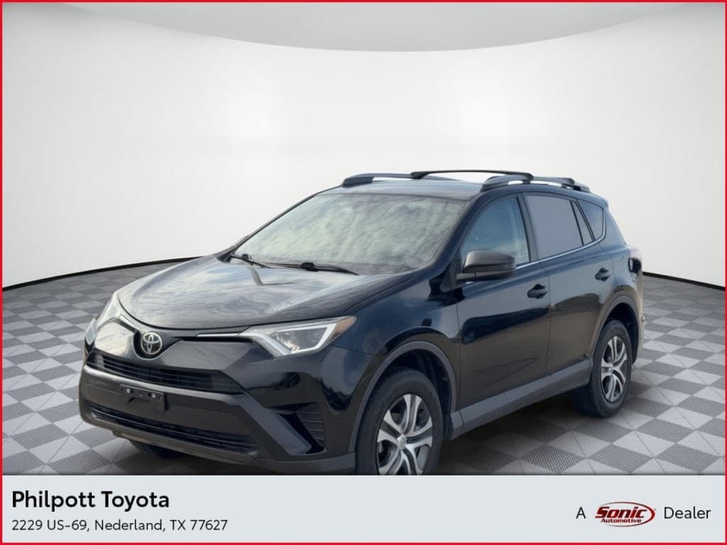2018 Toyota RAV4 LE — photo 1 of 31