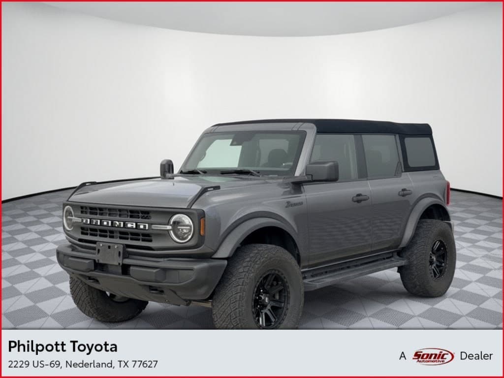 2023 Ford Bronco Base — photo 1 of 30