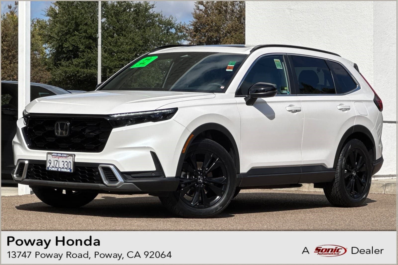 2024 Honda CR-V Hybrid Sport Touring — photo 1 of 36