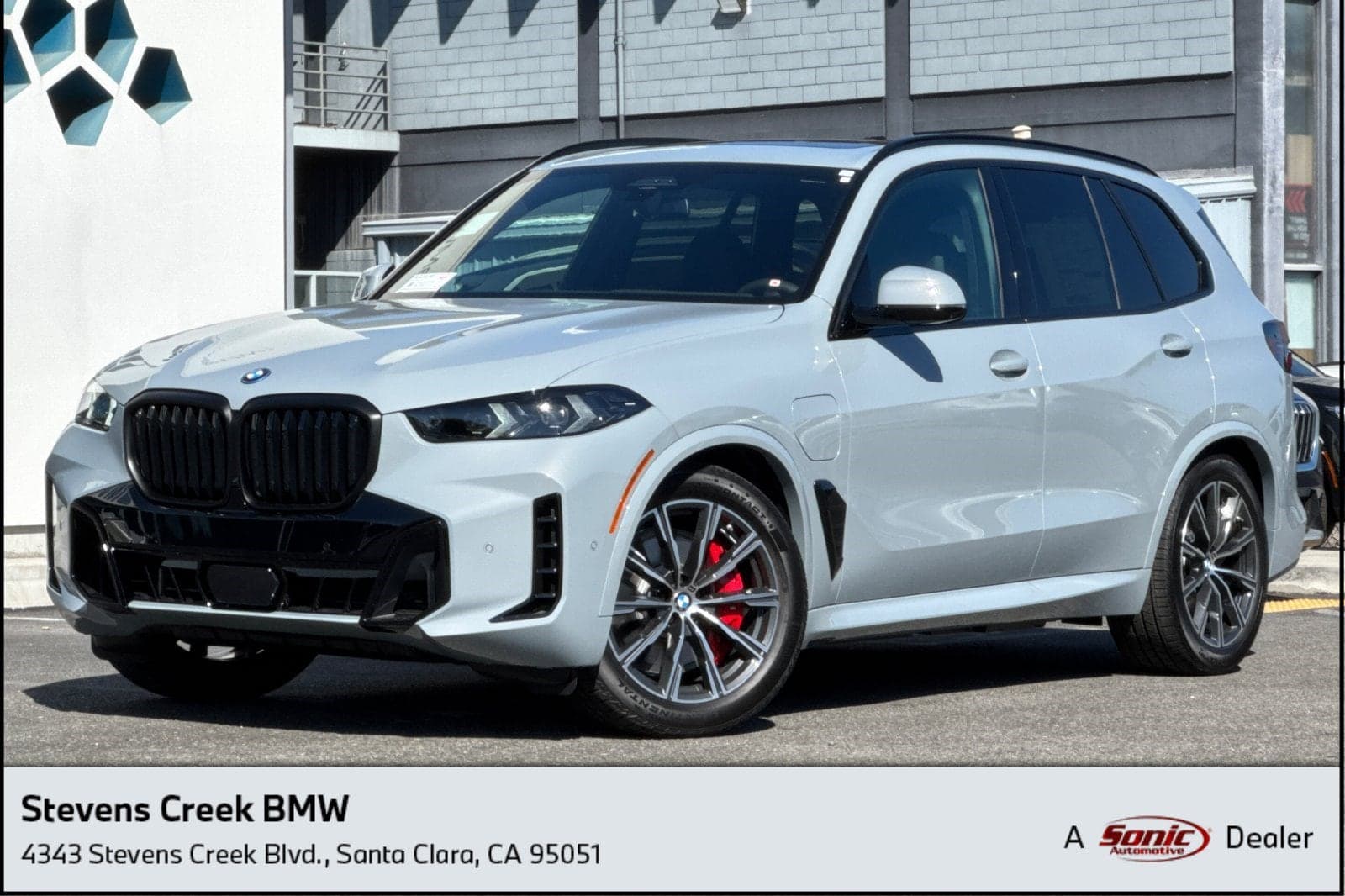 2026 BMW X5 xDrive50e — photo 1 of 30