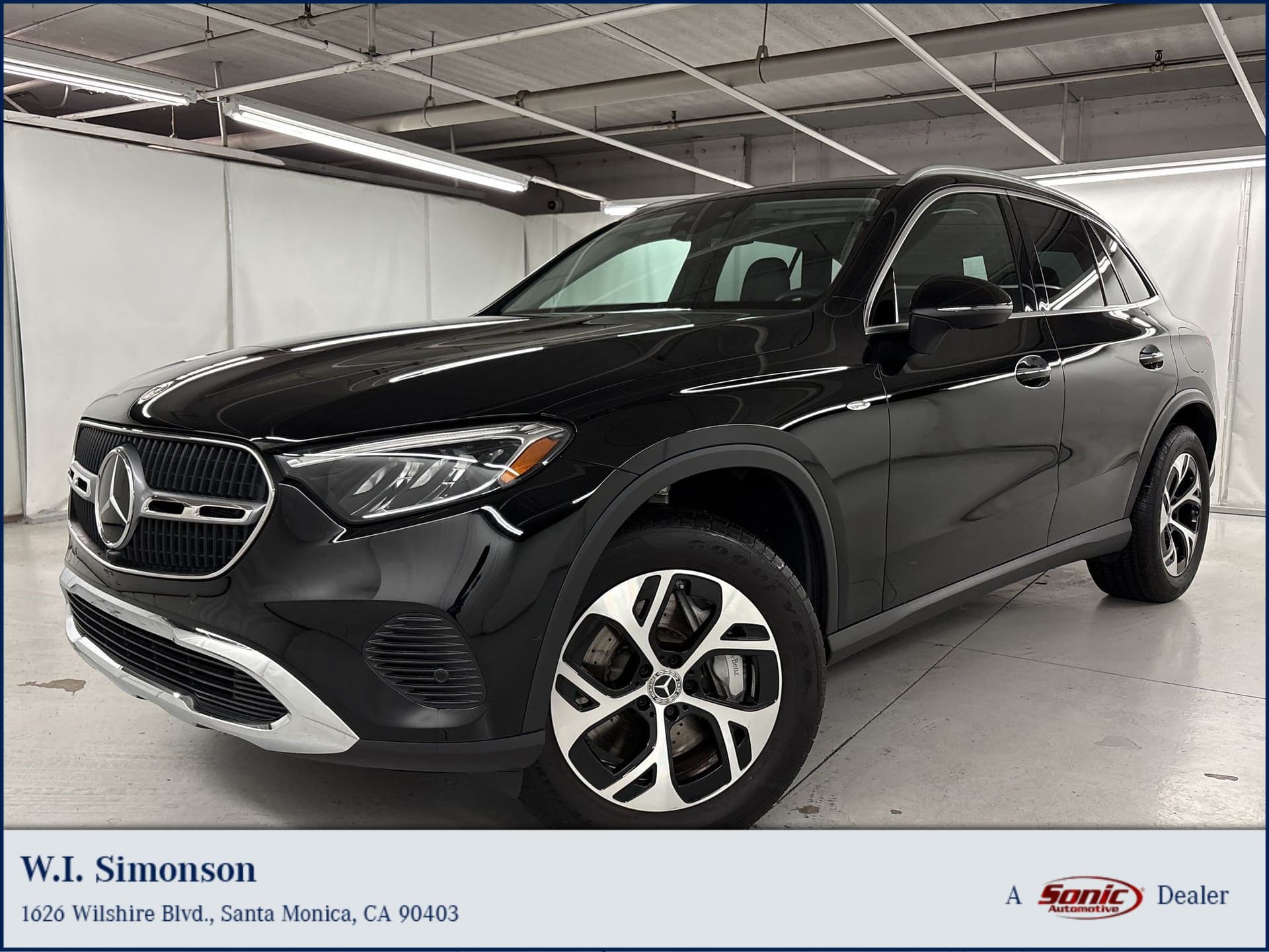 2025 Mercedes-Benz GLC GLC 350e — photo 1 of 43