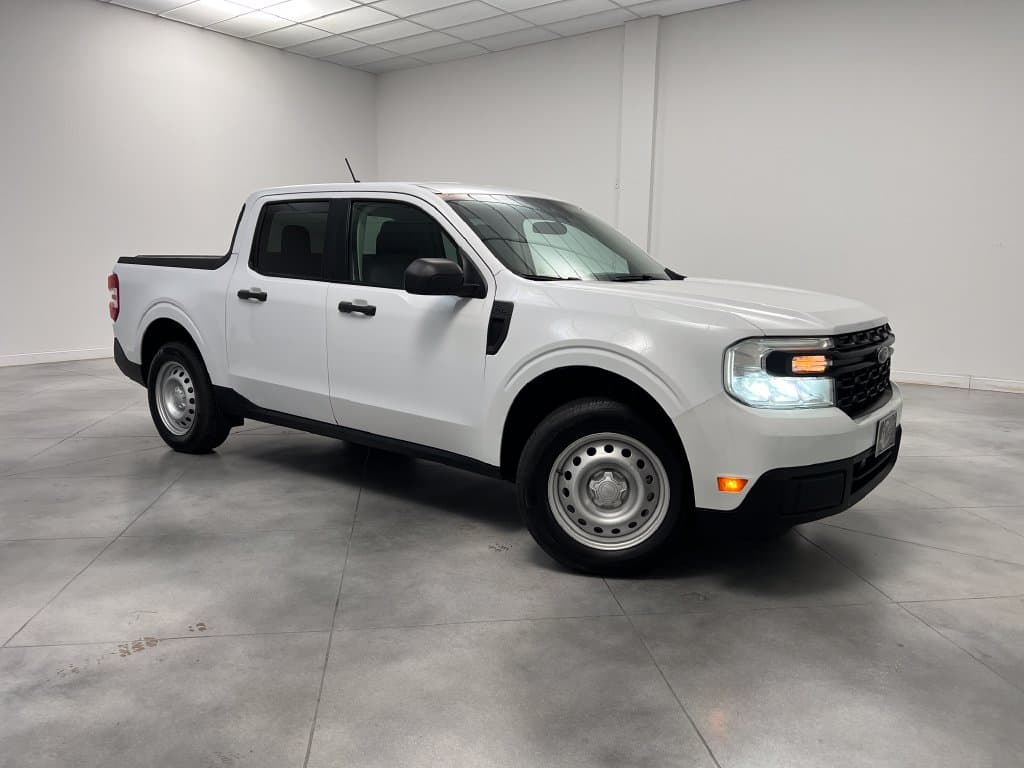 2024 Ford Maverick XL — photo 1 of 60