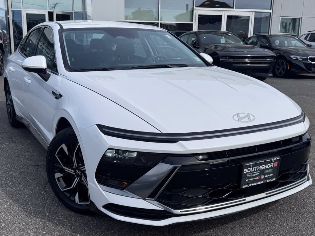 2025 Hyundai Sonata SEL — photo 1 of 24