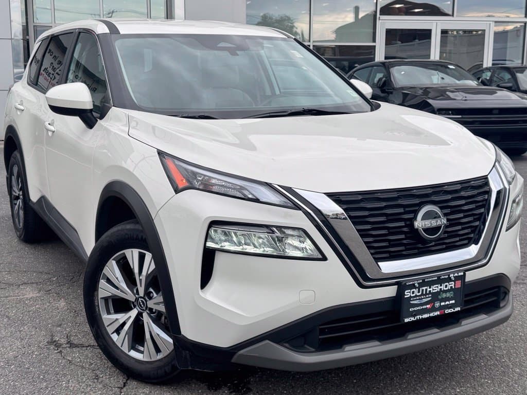 2023 Nissan Rogue SV — photo 1 of 23