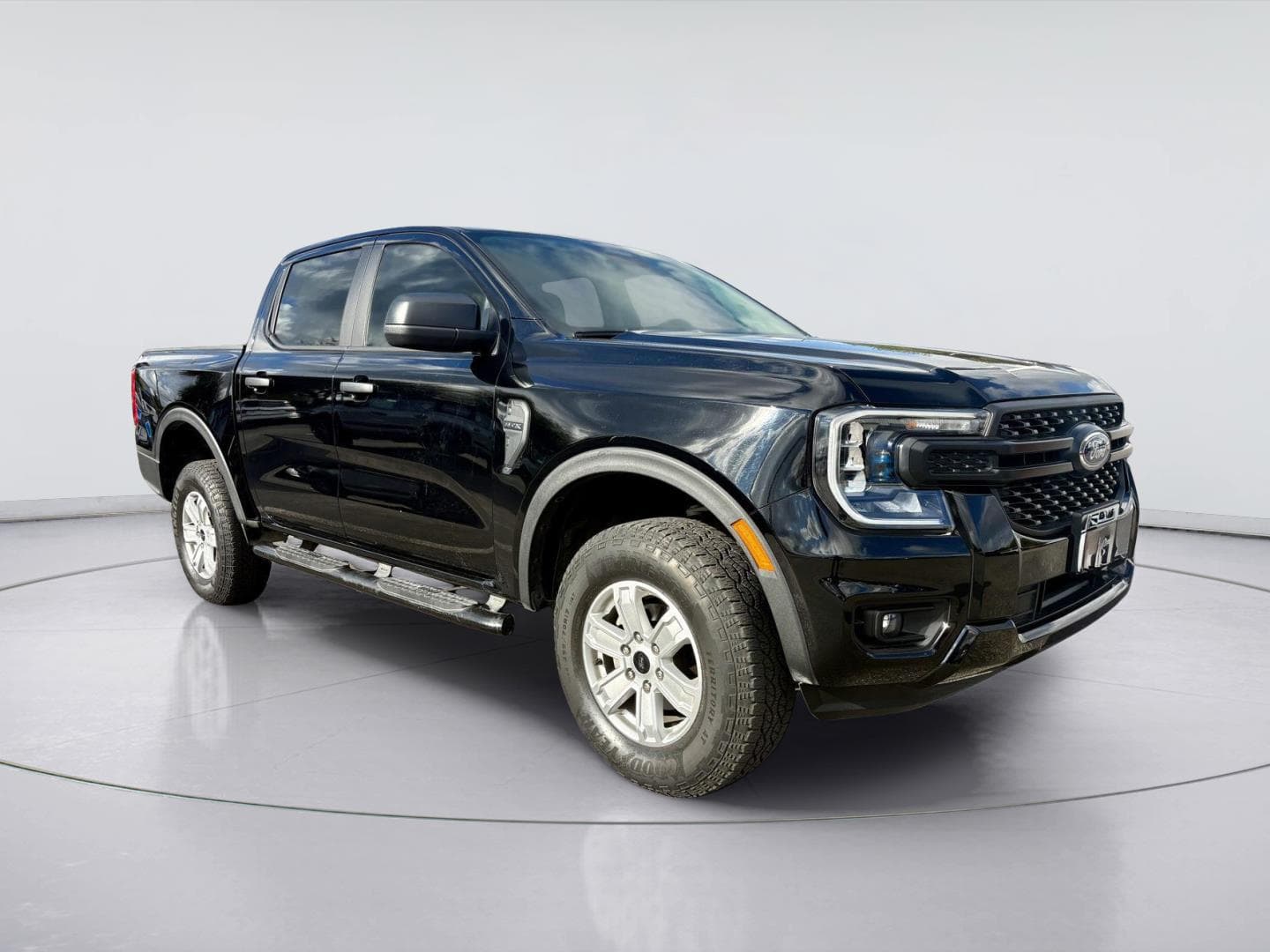2024 Ford Ranger XL — photo 1 of 18