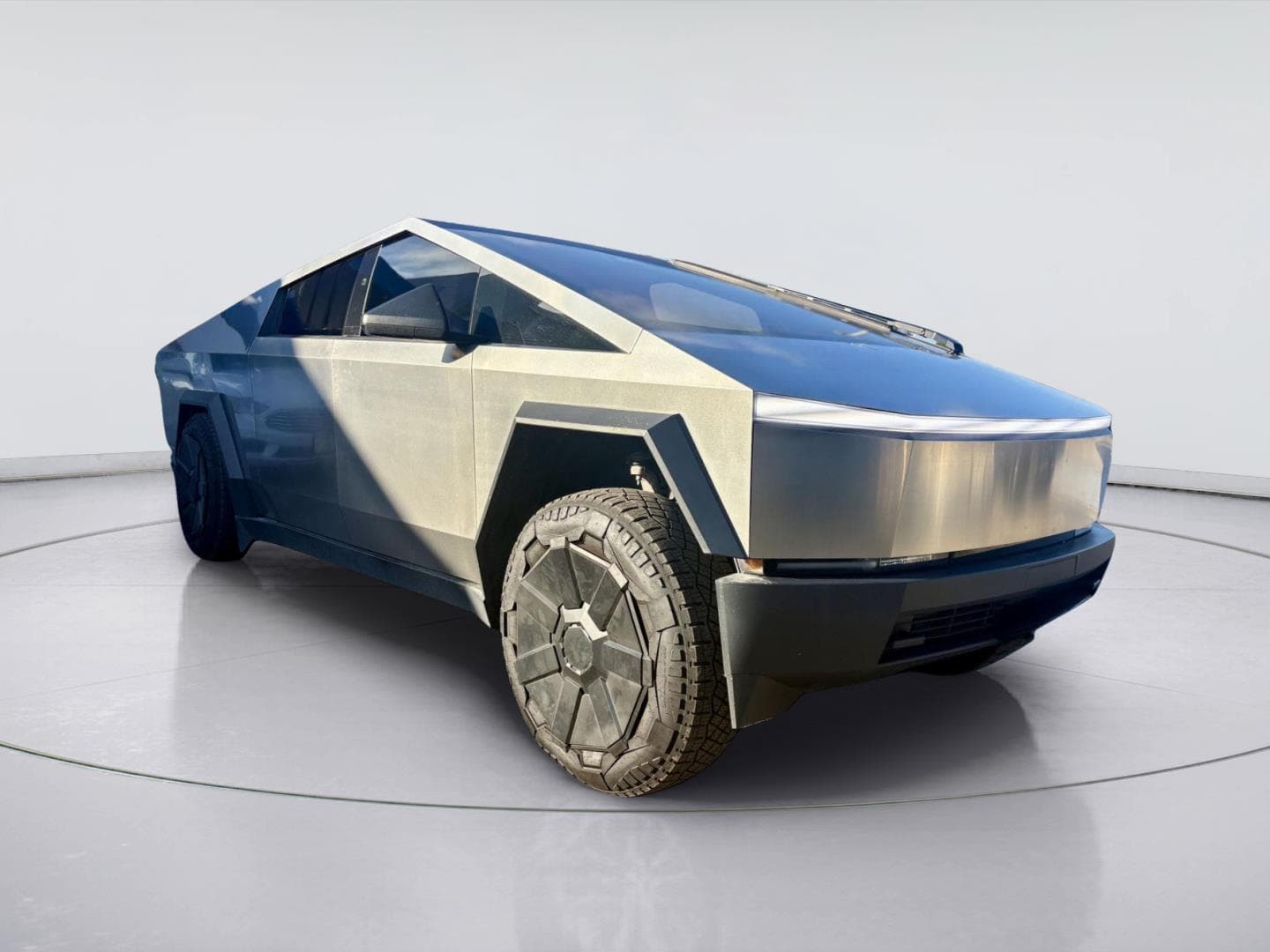 2024 Tesla Cybertruck Base — photo 1 of 32