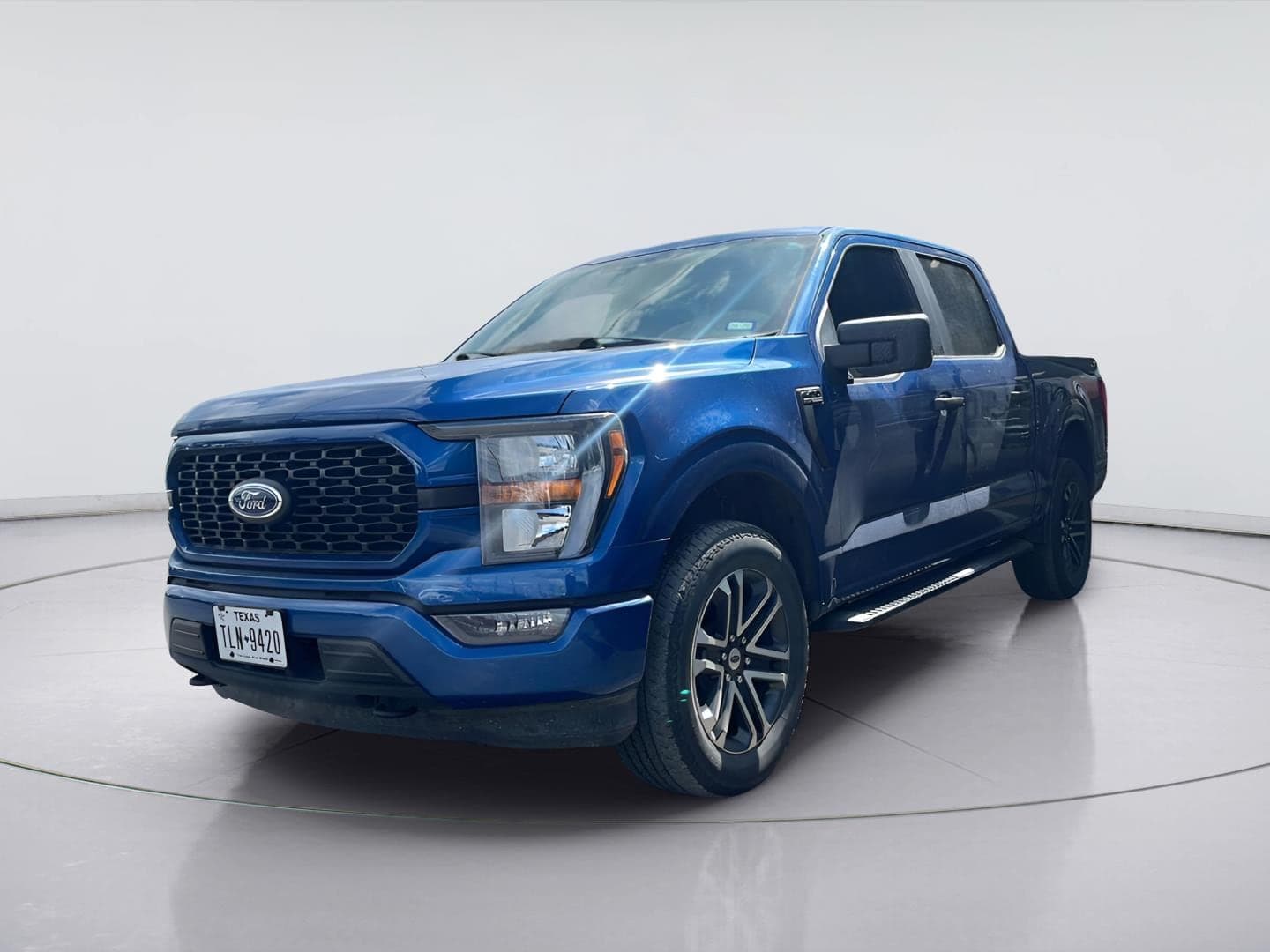 2023 Ford F-150 XL — photo 1 of 18