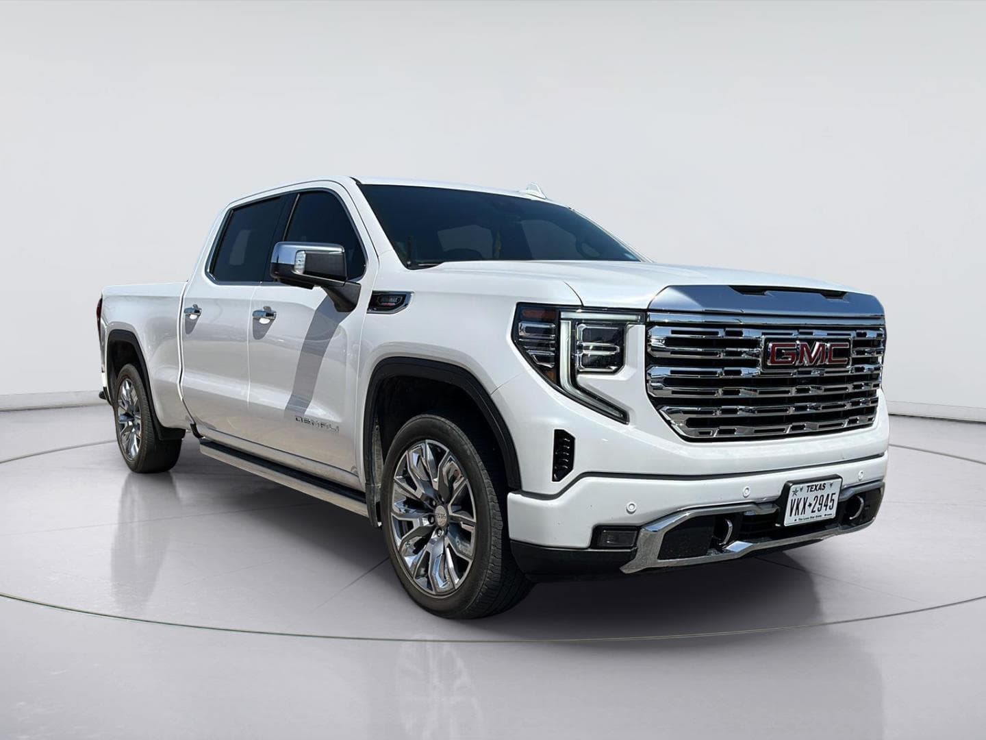 2024 GMC Sierra 1500 Denali — photo 1 of 20